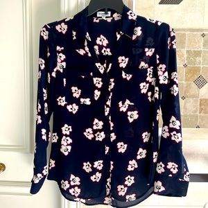 Women blouse size m